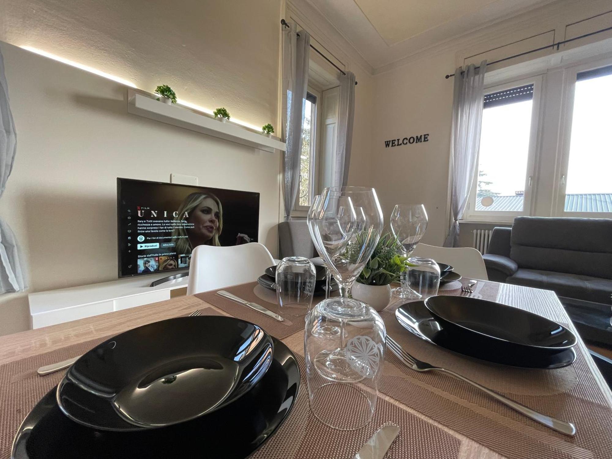 Bg Central Royal Suite Con Parcheggio - Vista Citta Alta Bergamo Eksteriør billede
