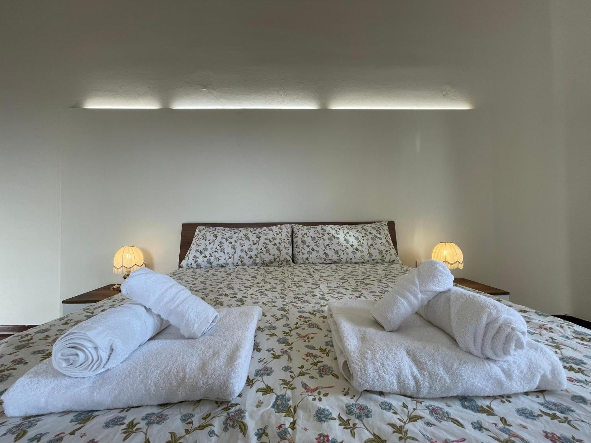 Bg Central Royal Suite Con Parcheggio - Vista Citta Alta Bergamo Eksteriør billede