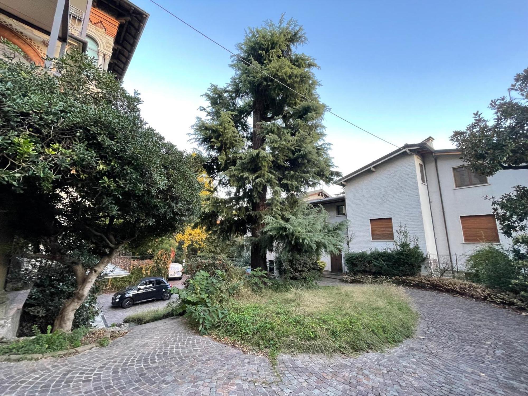 Bg Central Royal Suite Con Parcheggio - Vista Citta Alta Bergamo Eksteriør billede