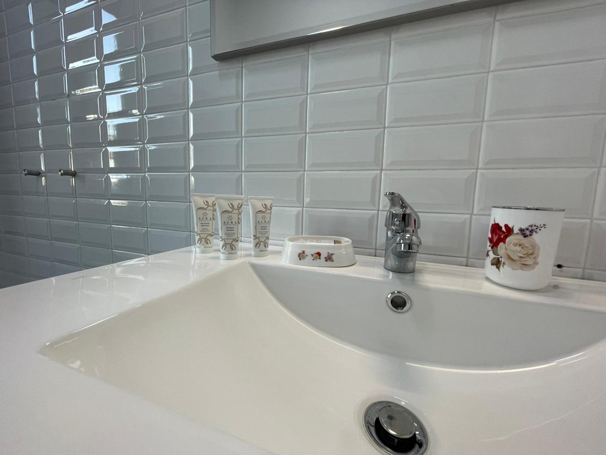 Bg Central Royal Suite Con Parcheggio - Vista Citta Alta Bergamo Eksteriør billede