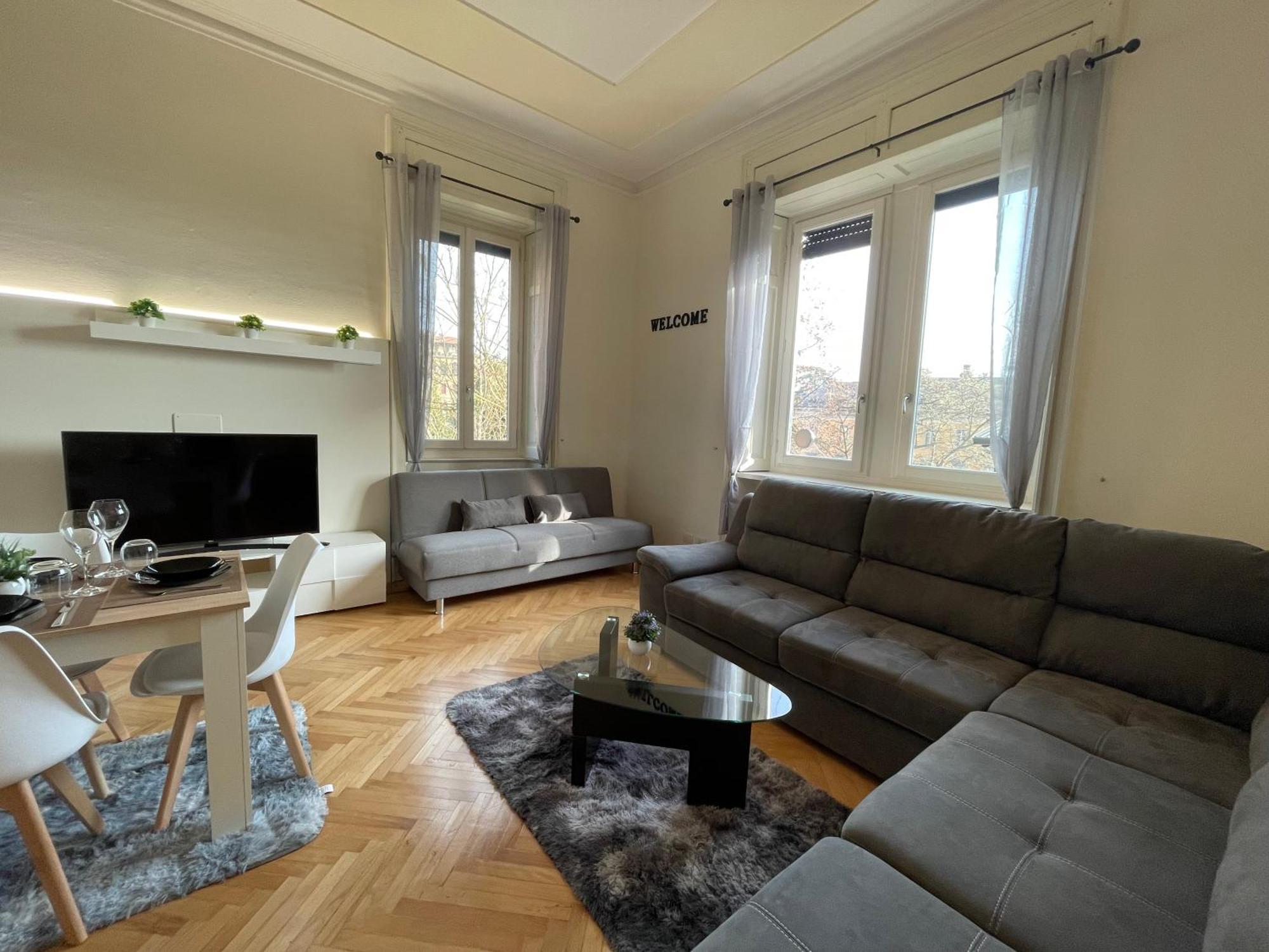 Bg Central Royal Suite Con Parcheggio - Vista Citta Alta Bergamo Eksteriør billede